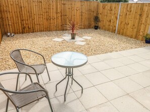 Terrace/patio - Cranford Cottage: Cozy Retreat (Pembroke)