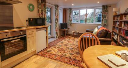 Sunnyside Garden Cottage, Husthwaite