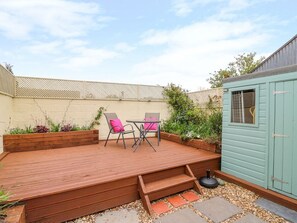 Terrace/patio - Bank House, Newcastle Emlyn (Newcastle Emlyn)