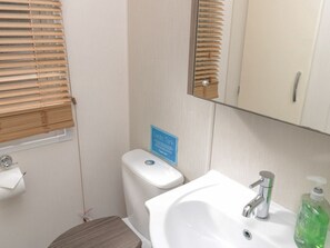 Shower - 10 Percy Drive, Felton. 2 bed. (Morpeth)