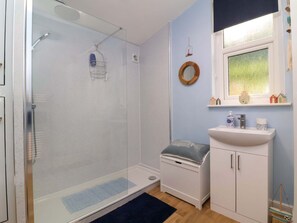 Shower - Zide the Zea, Hele Bay, Ilfracombe (Ilfracombe)
