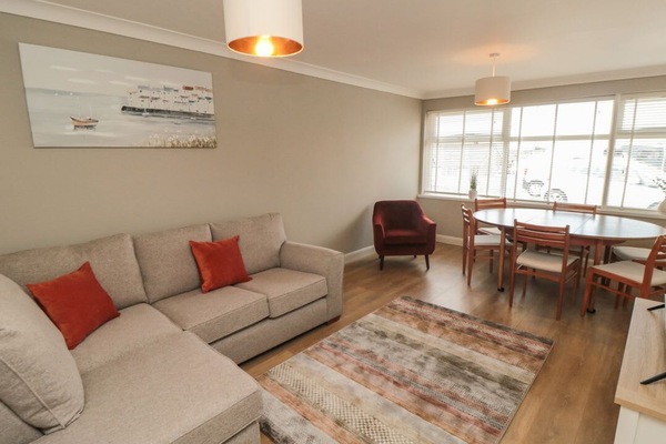 36 Chatsworth Close