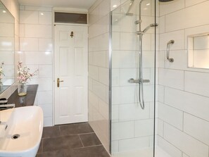 Shower - Tregarthens, Church Stretton (Church Stretton)