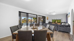 Dining - Crabpot Manor, waterfront home with many extras (Maroochydore)