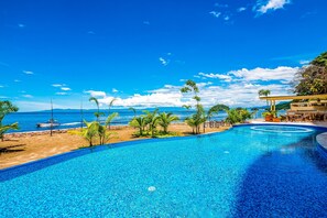 Pool - Luxury bayfront condo with amazing views, pool & spa (Puerto Vallarta)