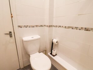 Shower - Twitchers' Den, Bridlington (Bridlington)