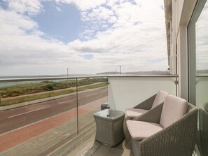 Property grounds - 11 Min Y Mor, Pwllheli (Pwllheli)