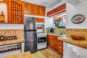 Fridge, microwave, oven, stovetop - Downtown Malecon beach front, AC, walk to restaurant/bars, rooftop 360 views (Puerto Vallarta)