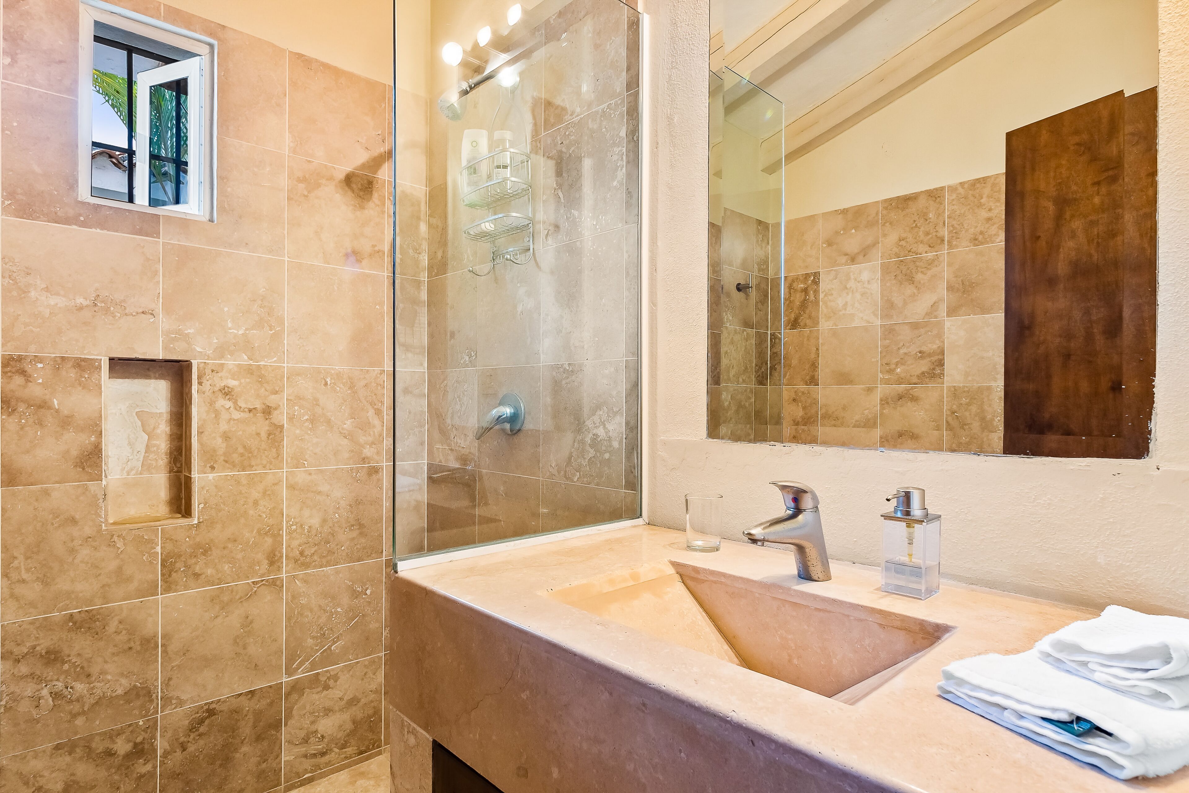 Shower, hair dryer, towels