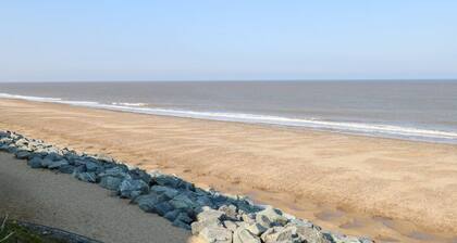 Chalet 39: Cozy Retreat in Hemsby