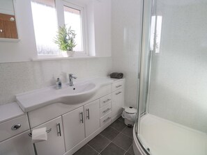 Shower - Cherry Tree House, Penzance (Penzance)