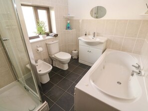 Shower - Cherry Tree House, Penzance (Penzance)