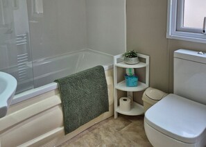 Shower - Fernwood Lodge, Belton, Norfolk (Great Yarmouth)