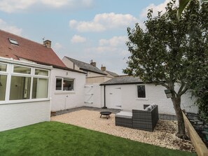 Terrace/patio - Gudhjem, Seahouses, Sleeps ten (Seahouses)
