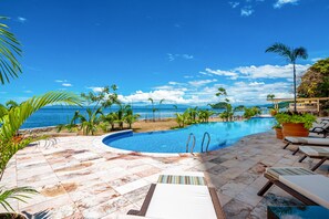 Pool - Impressive 8th-floor oceanfront condo with water views, hot tub & pool (Puerto Vallarta)