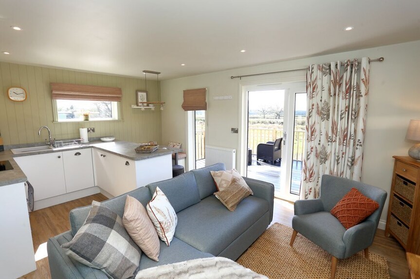 The Swift: A Serene Marina Escape In Whixall - Cheshire