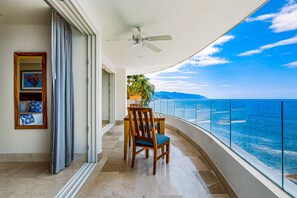 Property grounds - Inviting waterfront condo with amazing pool, balcony & W/D (Puerto Vallarta)