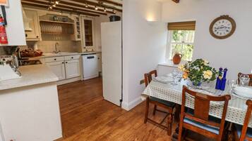 Dishwasher, highchair