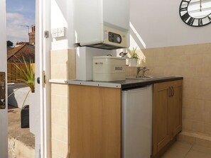 Private kitchen - 12 Park Hill Road, Torquay (Torquay)