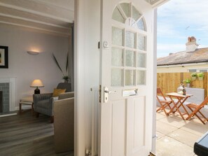 Outdoor dining - 12 Park Hill Road, Torquay (Torquay)