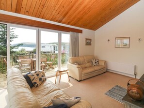 Fireplace - Paham: A Coastal Retreat in Aberdaron (Aberdaron)