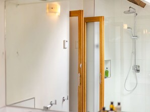 Shower - The Cider Mill, Westhope, Herefordshire (Hereford)