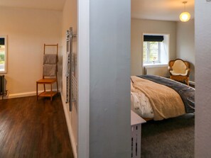 Room - The Farmhouse, New Mills (High Peak)