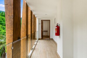 Interior - Luxurious condo with large oceanfront balcony and pool with view (Puerto Vallarta)