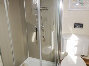 Shower - The Hayshed, Hawsker (Whitby)