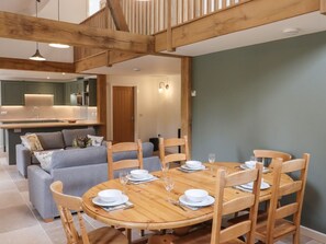 Dining - Swallows Lodge, in Dormansland (Edenbridge)