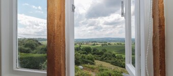 59 Ham Hill, Stoke-Sub-Hamdon, Somerset