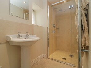 Shower - Drover's, Sutton Mallet (Bridgwater)