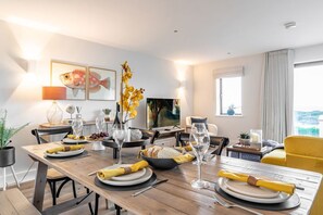 Dining - Porth Beach Villa 9 Longshore, Newquay (Newquay)