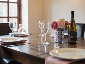 Dining - Brambles Cottage, Malvern (Malvern)