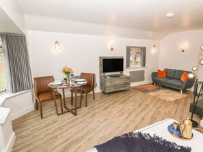 Living area - Hockerley Cottage, Whaley Bridge (High Peak)