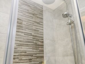 Shower - Maplebeck, Whitby, North Yorkshire (Whitby)