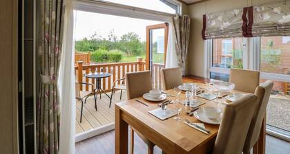 Lodge 26, Fishing Lakes, 2-bed