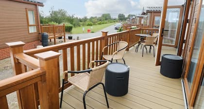Lodge 26, Fishing Lakes, 2-bed