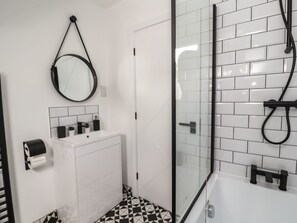 Shower - Charming Ty Coch in Ruthin (Ruthin)