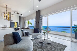 TV - Dog-friendly ocean view penthouse & studio with a full kitchen & kitchenette (Puerto Vallarta)