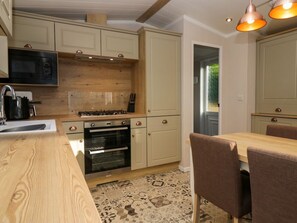 Dishwasher - Lily Rose Lodge, Cumbria 2 bed (Windermere)