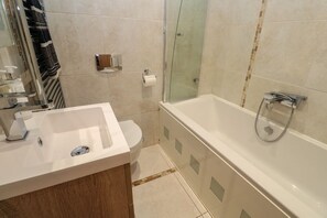 Shower - The Penthouse, Helston (Helston)