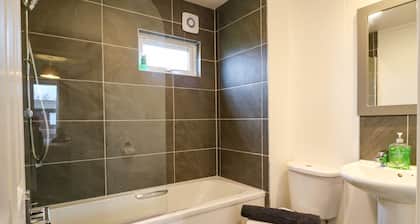 3 bed lodge, Ramsey, sleeps 6.