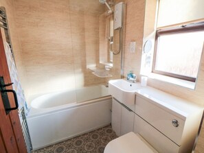 Shower - Cha Cha's Cottage, Near Whitby (Whitby)