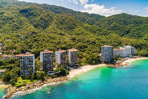 Exterior - Charming beach apartment with pool and beach access, full kitchen and WiFi (Puerto Vallarta)
