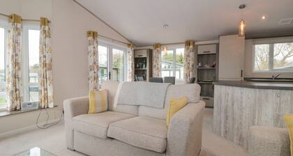 Gwydn Lodge, Downton, Hampshire