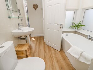 Shower - Seaglimpse, Swanage, Dorset (Swanage)
