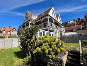 Exterior - Seaglimpse, Swanage, Dorset (Swanage)