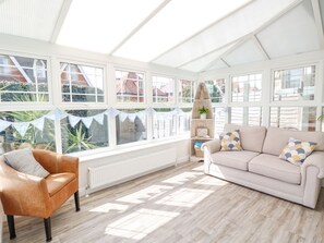 Living area - Seaglimpse, Swanage, Dorset (Swanage)
