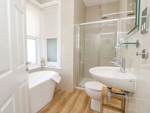 Shower - Seaglimpse, Swanage, Dorset (Swanage)